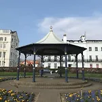 Apartman Brooklands Seaside Retreat Flat 4